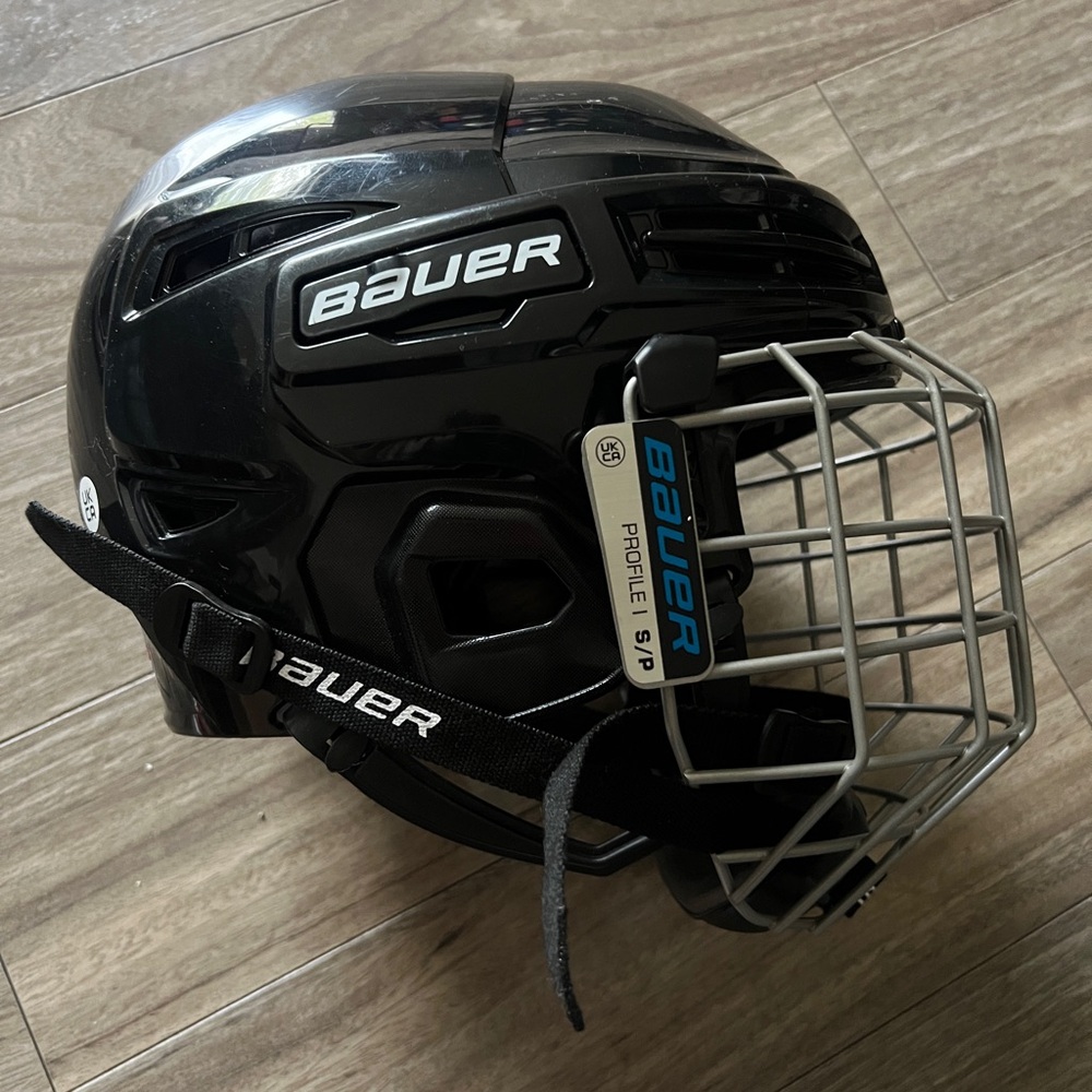 NWOT Bauer IMS 5.0 S Black Hockey Helmet, Junior